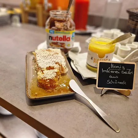 Hotel Haus Am Ahorn 3*