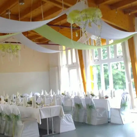 Hotel Haus Am Ahorn 3*